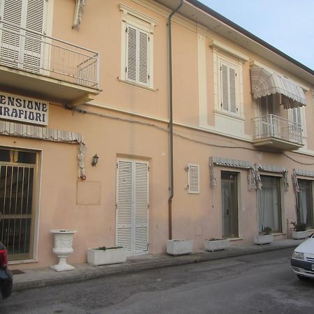 Hotel Mirafiori Camaiore Bagian luar foto