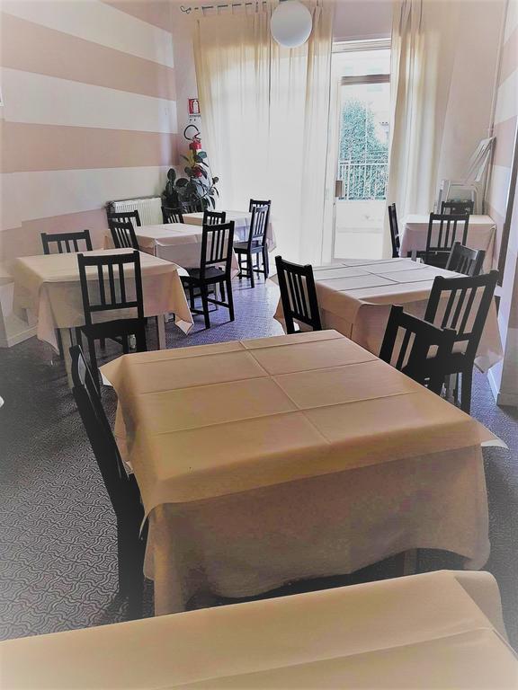 Hotel Mirafiori Camaiore Bagian luar foto